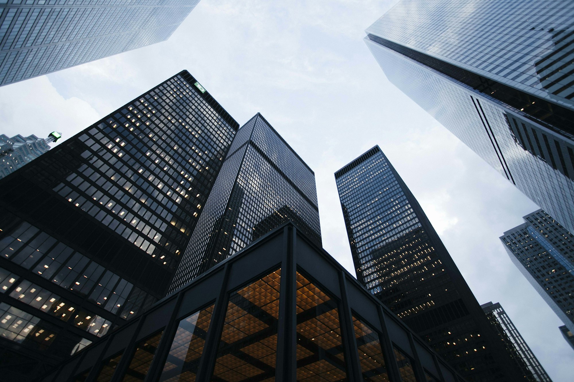 Derecho Comercial y Corporativo